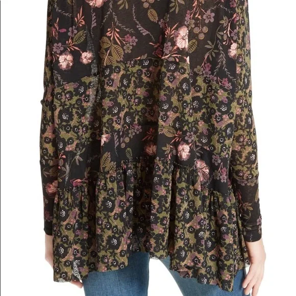 Free People Floral V-Neck Tunic in Black and Pink - Picture 4 of 8